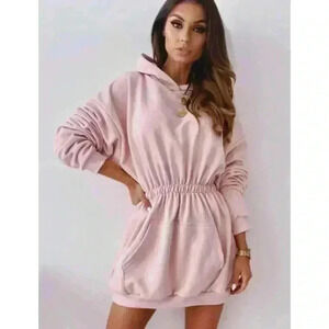 Solid Color Mid Length Polyester Hoodie for Fall Fashion